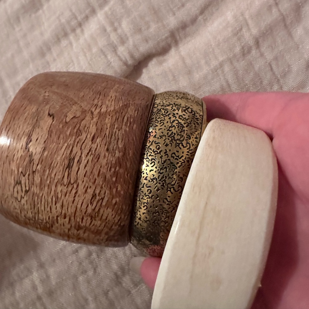 3 Vintage Elegant Wooden and Metal Bangle Set - Picture 2 of 4